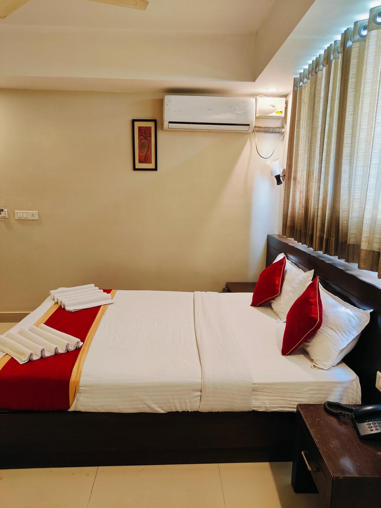 Green Wood Inn Mysore Near Palace Экстерьер фото